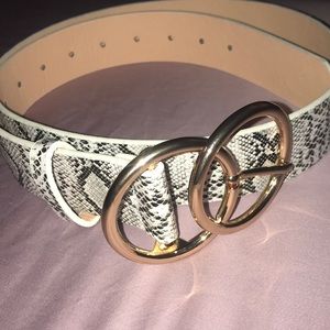 Snake skin print belt